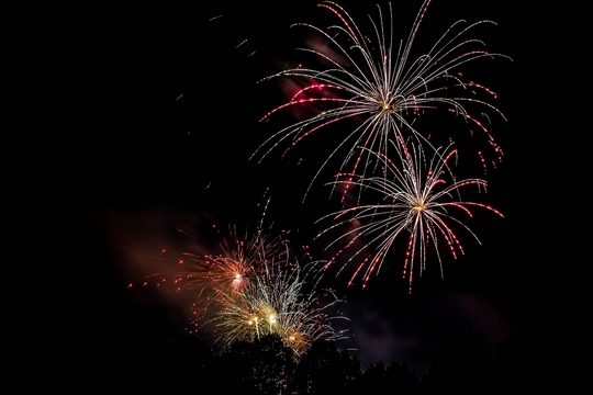 Termina la Vará del Pescao con sus famosos fuegos artificiales 