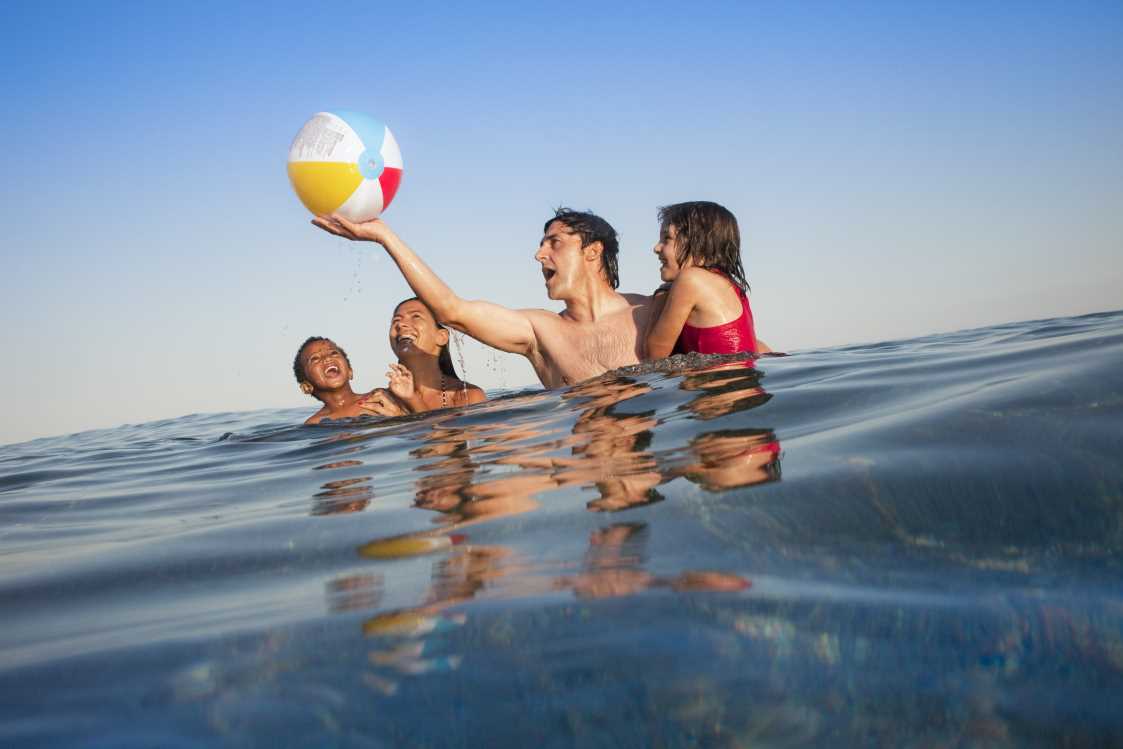 Familia en la playa