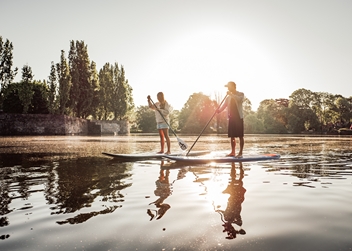 Paddle surf