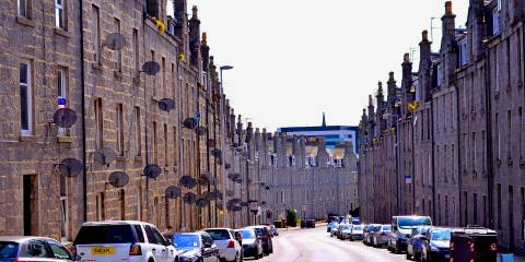Vuelo más hotel a Aberdeen