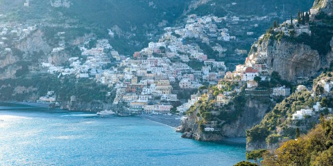 Vuelo más hotel a Amalfi