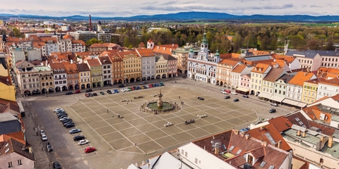 Vuelo más hotel a Ceské Budejovice