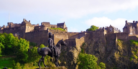 Vuelo más hotel a Edimburgo