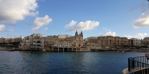 Vuelo más hotel a Sliema