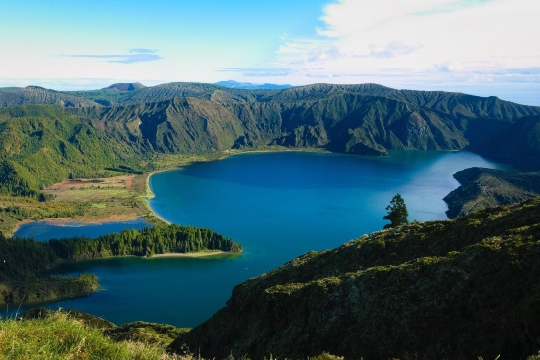 Senderismo y aventura en isla San Miguel